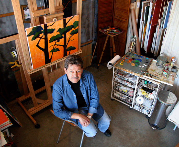 João de Brito in his studio